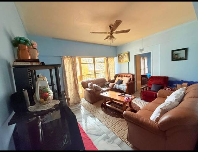 3 BEDROOM APARTMENT FOR SALE IN VANDERBIJLPARK CW 1